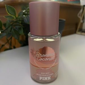 Bronzed Coconut Victoria’s Secret mini body spray!
